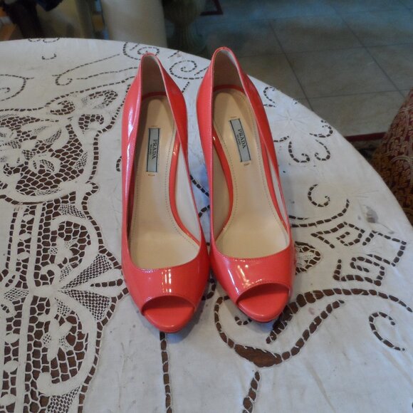 New Prada Hot Pink Calf Patent Leather Peep Toe Heeled Pumps Size 38.5B - Picture 1 of 16